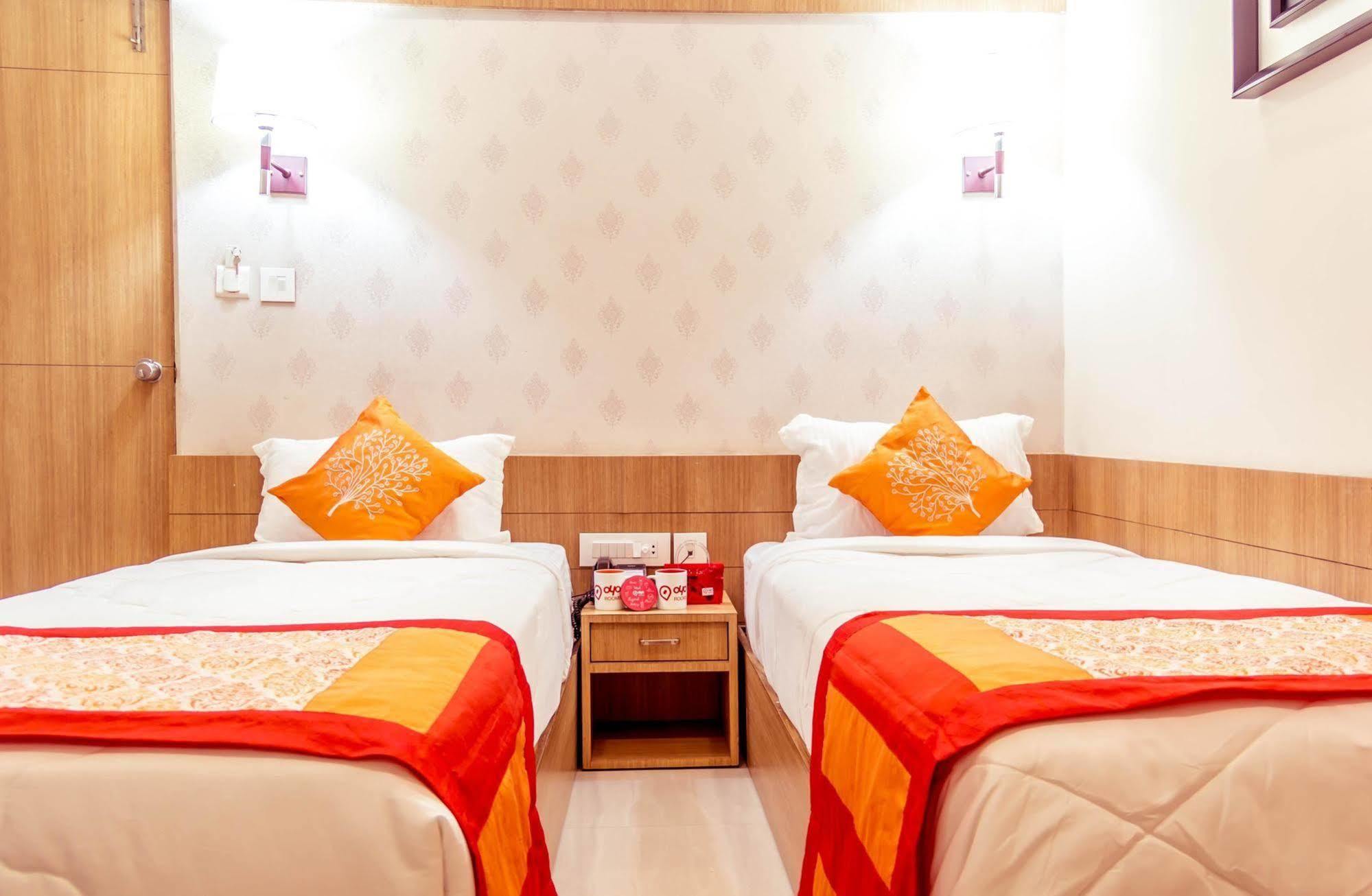 Hotel Athidi Grand Visakhapatnam Exteriör bild